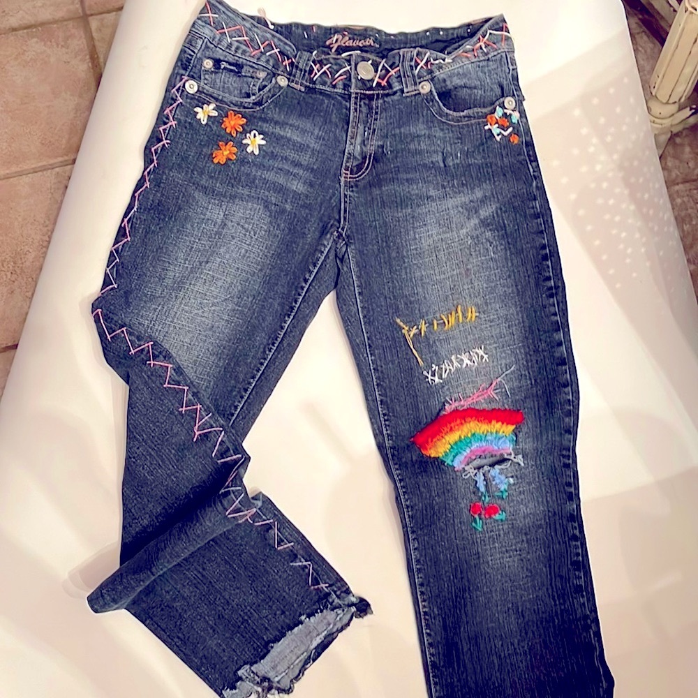 Ladies Flavour jeans embellished with hand-stitched touches of charm